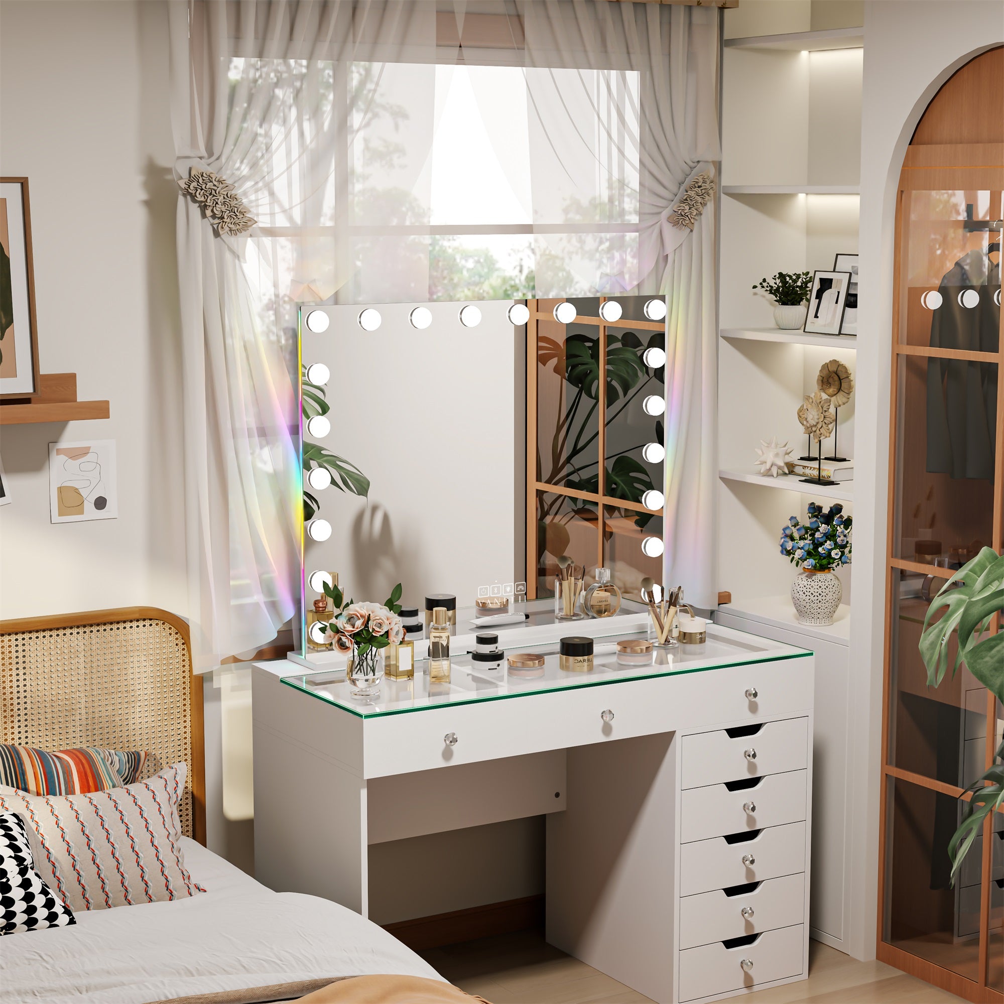 VANITII Mary Hollywood Vanity Mirror with RGB and Bluetooth Speaker