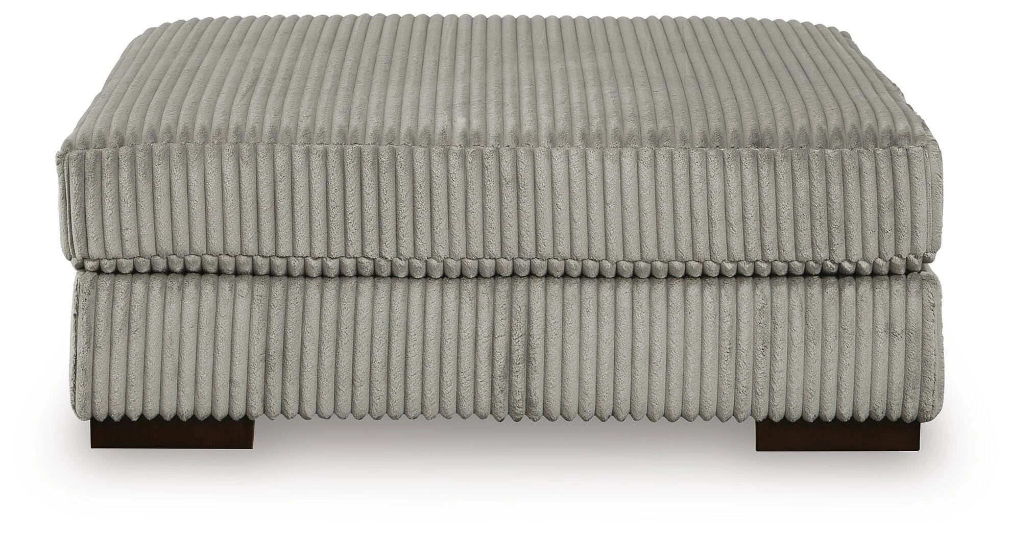 Lindyn Living Room Set