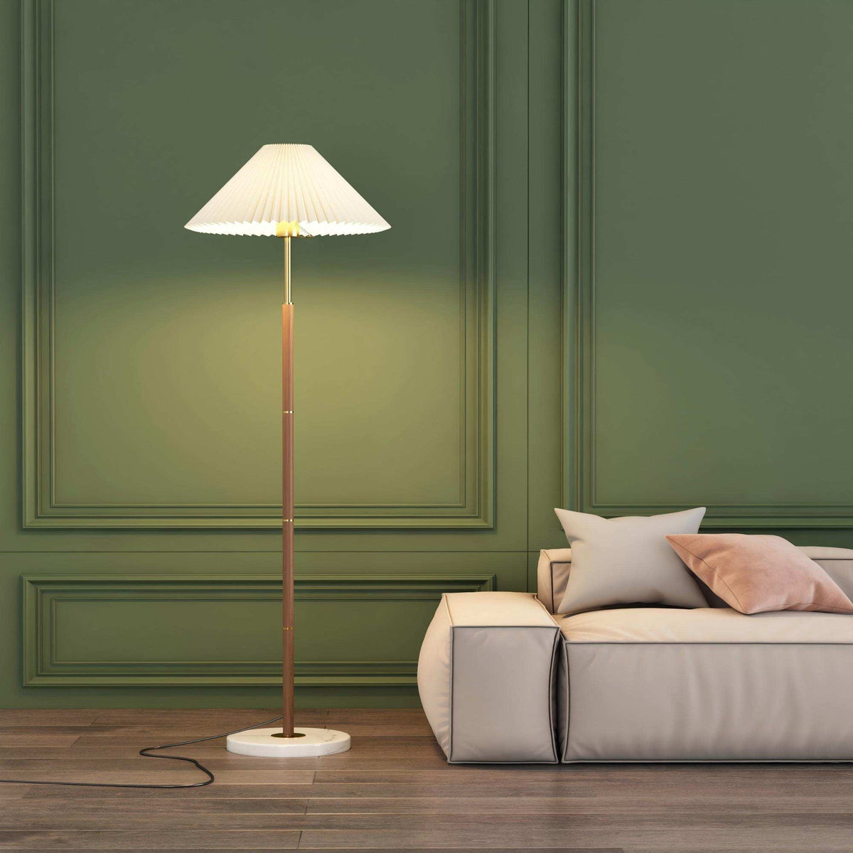 Wood & Gold Pleated Floor Lamp – retro-chic standing light, fits modern or mid-century spaces