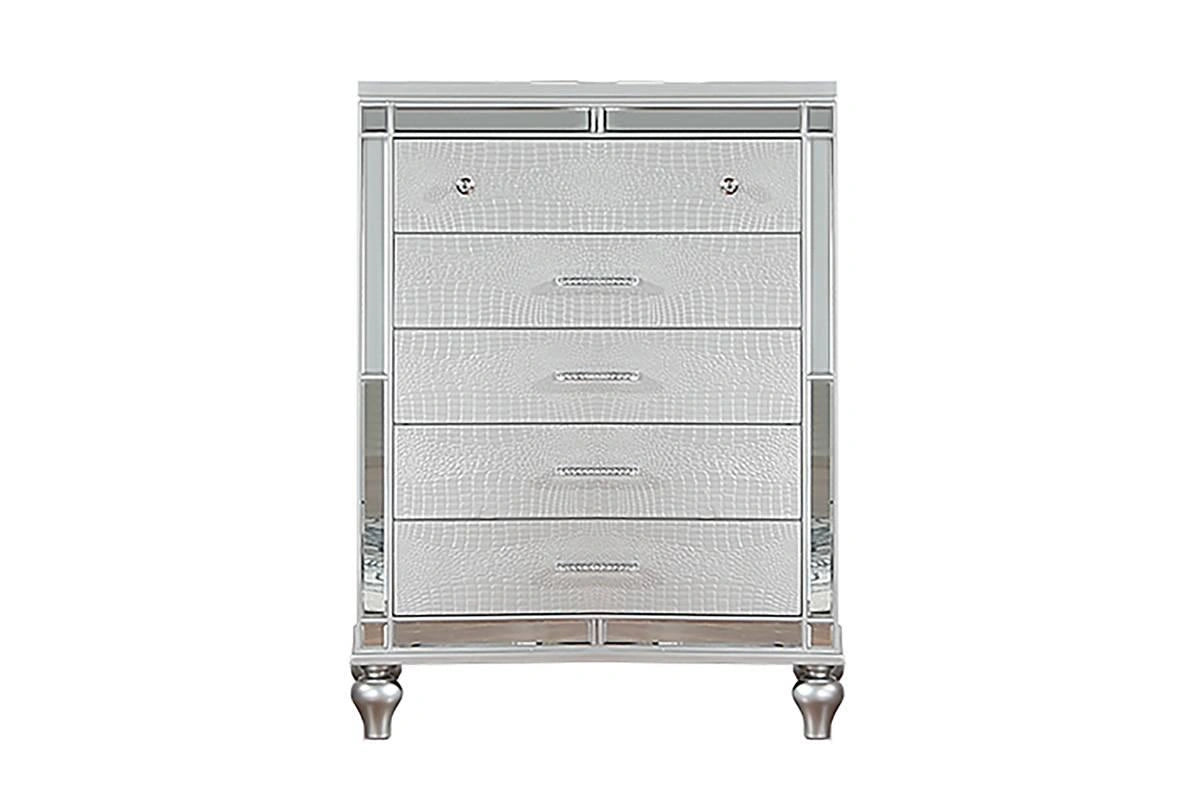 Hothan Chest in Silver