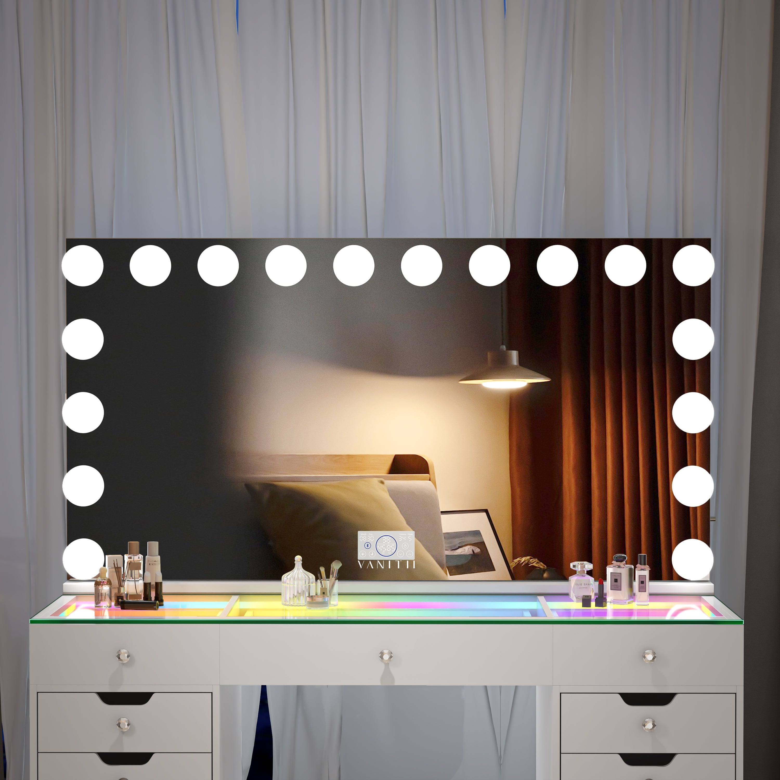 close-up of Hollywood vanity mirror with 18 built-in LED light bulbs