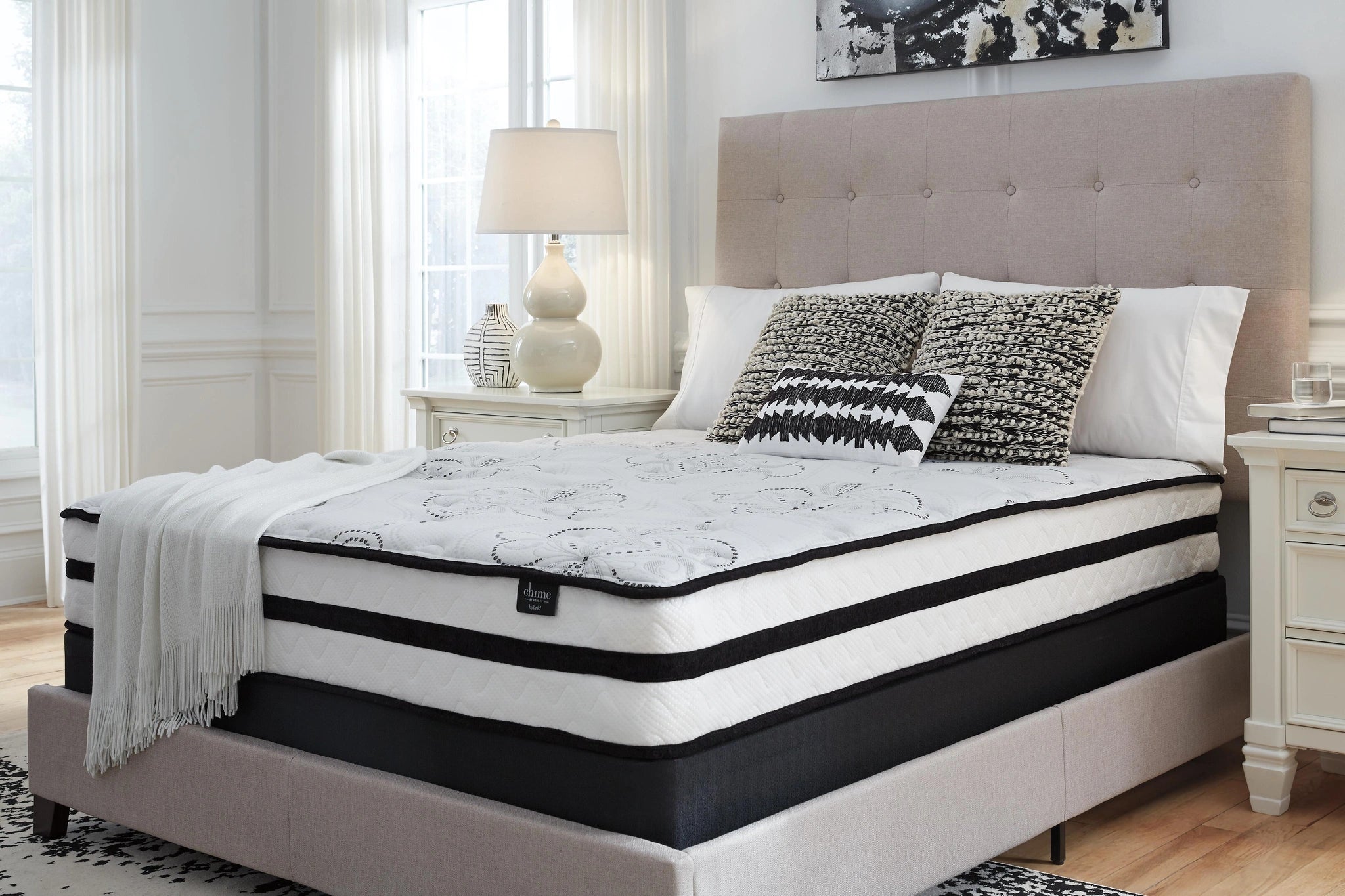 Chime 10 Inch Hybrid Mattress in a Box