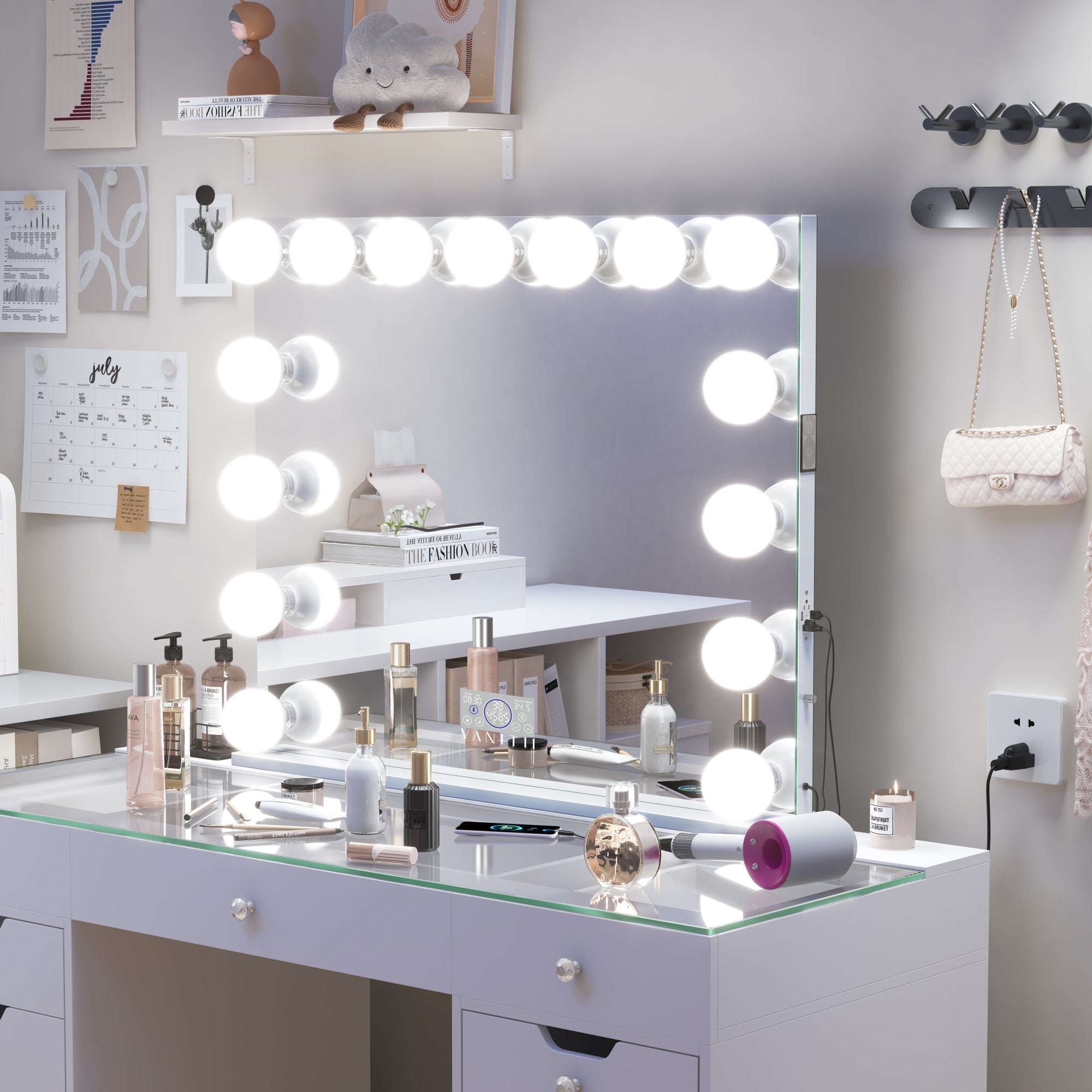 VANITII Marilyn Hollywood Vanity Mirror Pro Max with 15 Dimmable LED Bulbs