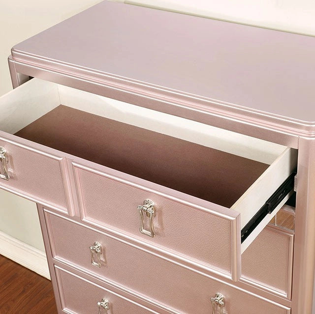 Avior Chest