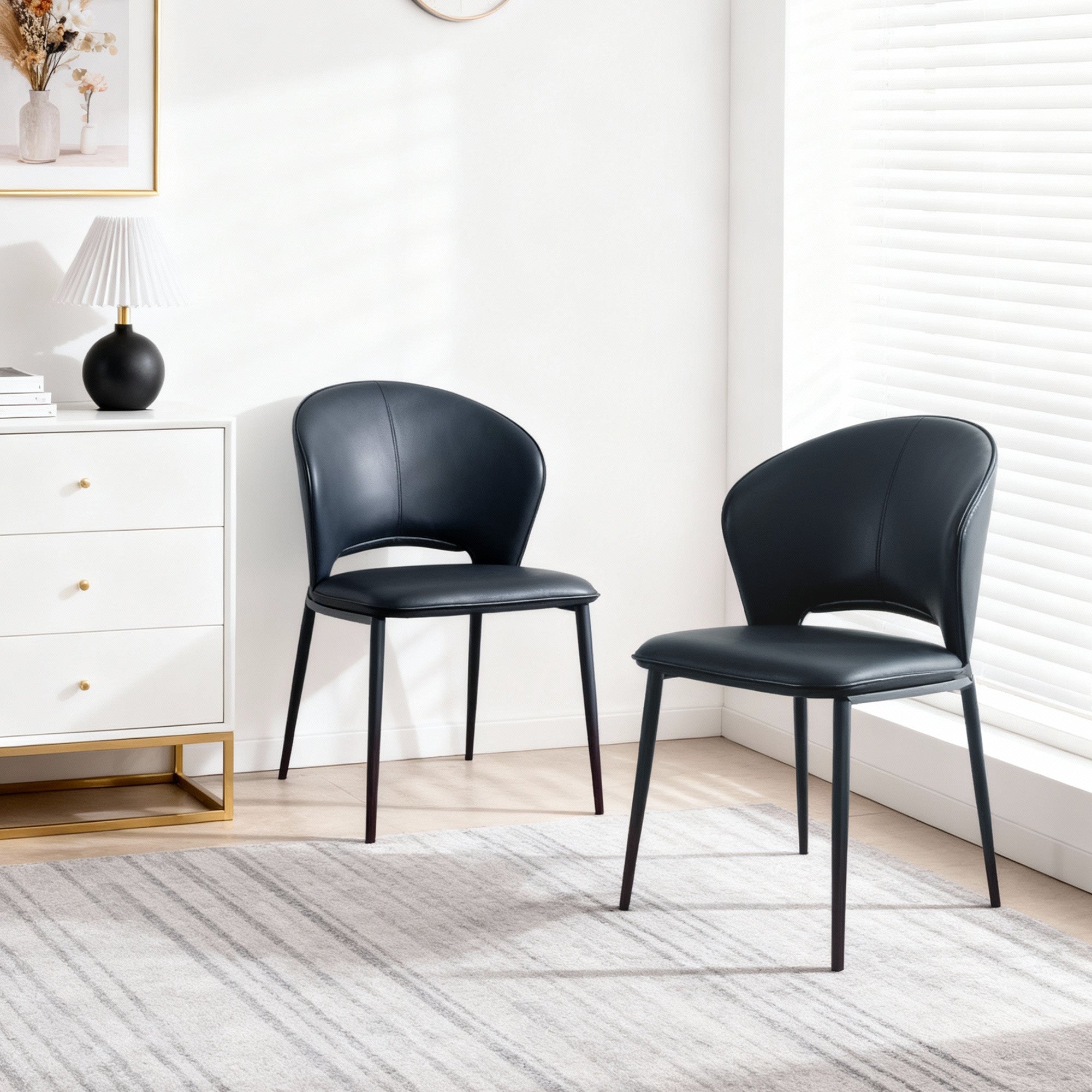 Dining chair (black）