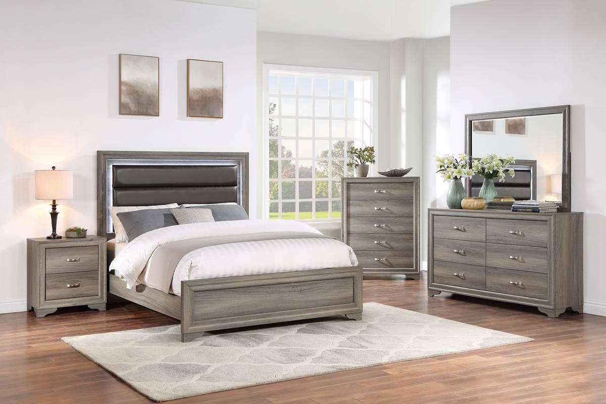 Chuint Queen Bed in Espresso Bonded Leather
