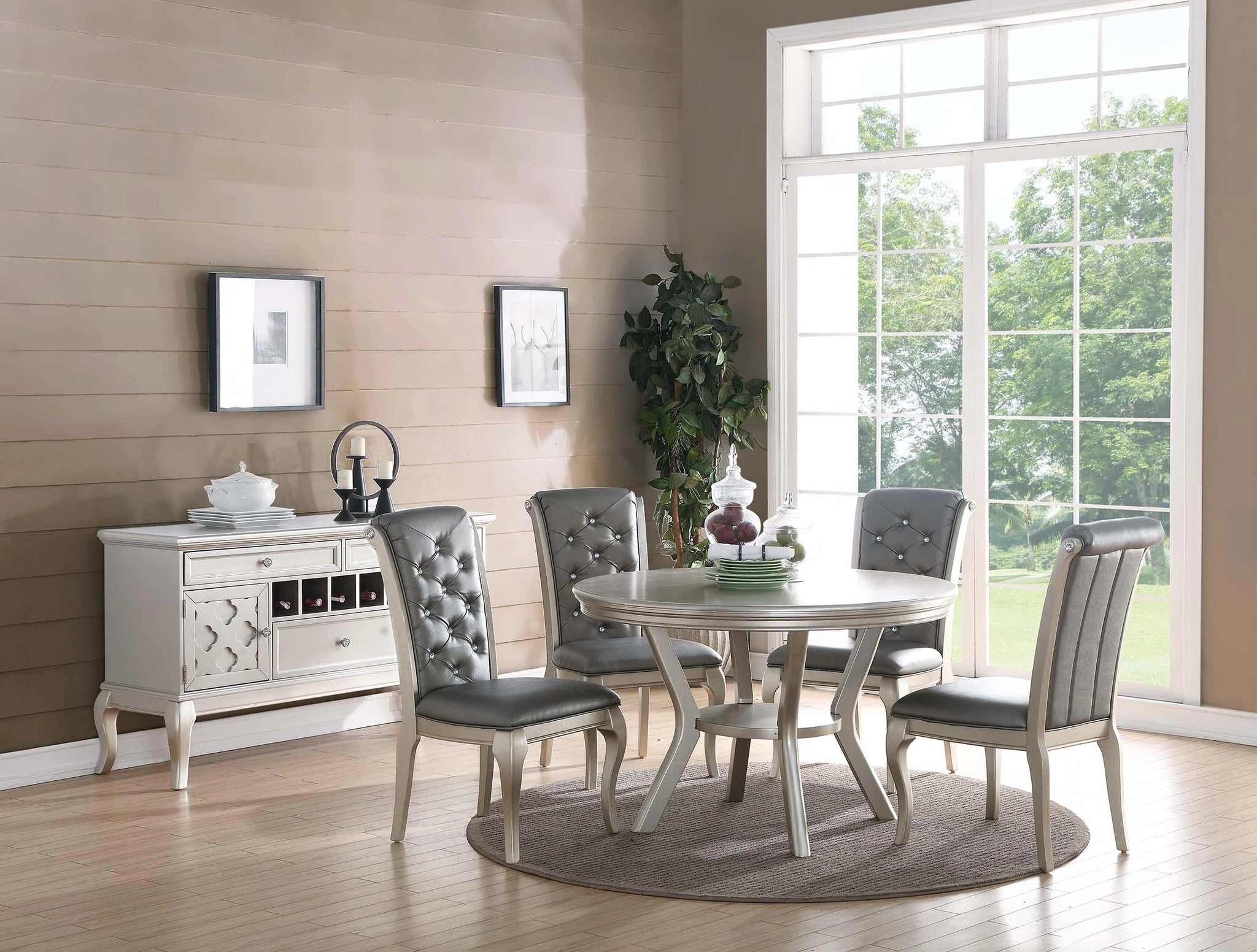 Hhdfur Dining Table in Silver