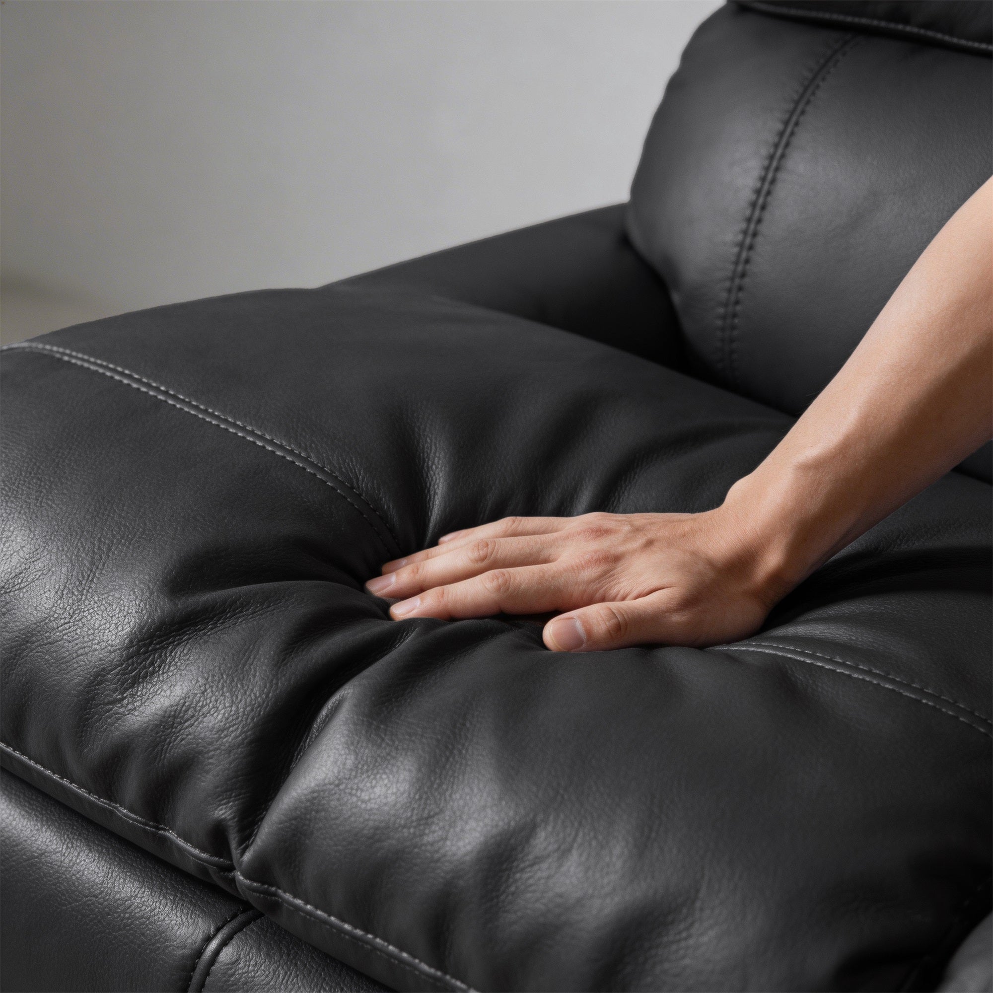 Harry Black Power Motion Loveseat
